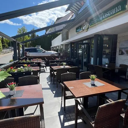 מלון Restaurant Toscana באד אורב